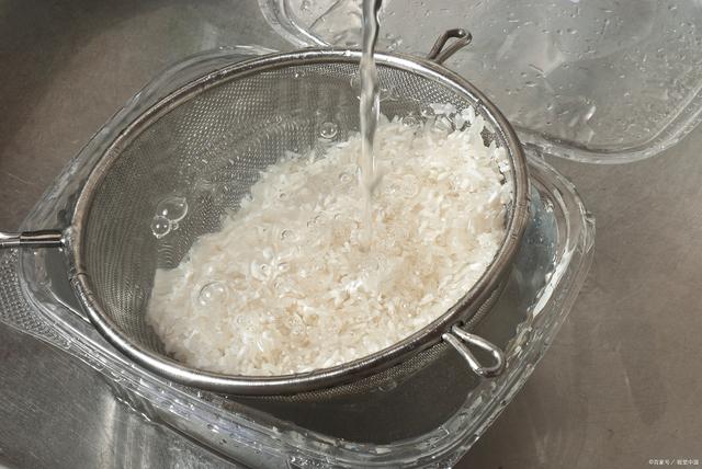 洗米水可以澆花嗎，多久澆一次水呀?