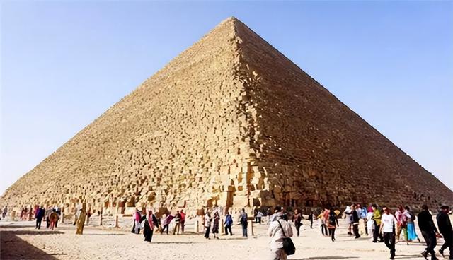 金字塔的最終真相：一份3000年前的手稿，意外揭開塔尖頂石之謎