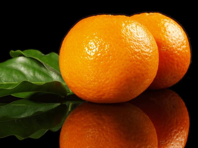 橘子在愛情中的寓意，暗示著愛情的持久和永恒